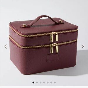 Etoile Burgundy Duo Vanity Case. NWT.